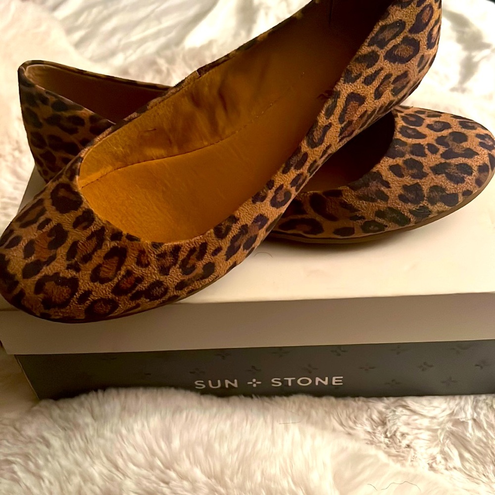 Soft cheetah print flats🖤🧡